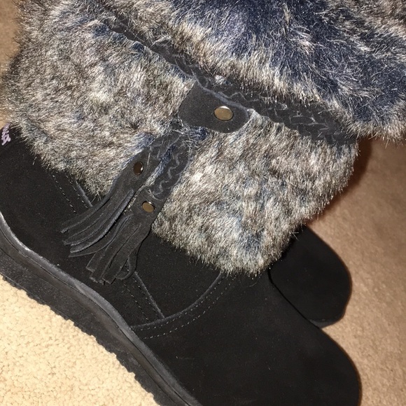 Boots - Picture 3 of 6